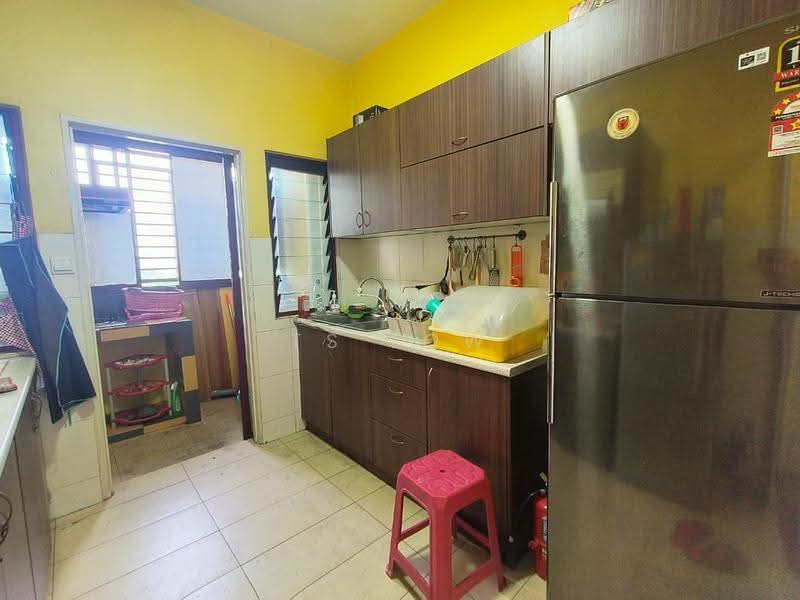 Kondominium untuk Dijual di Savanna Condominium - TS Low - Kitchen - PropertyGuru.com.my