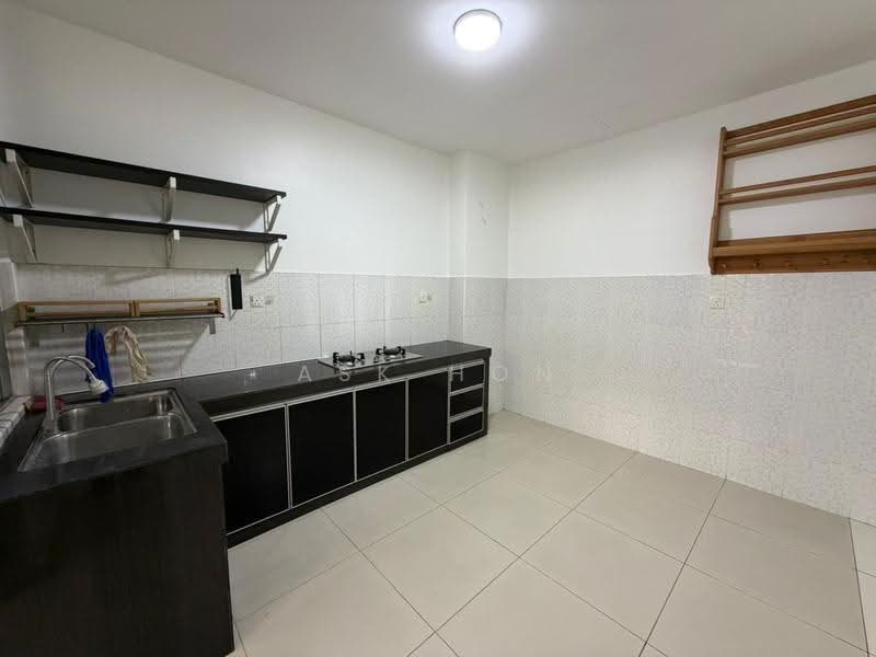 Rumah Teres 2-Tingkat untuk Disewa di Mutiara Rini (Skudai) - Ask Hon - Kitchen - PropertyGuru.com.my