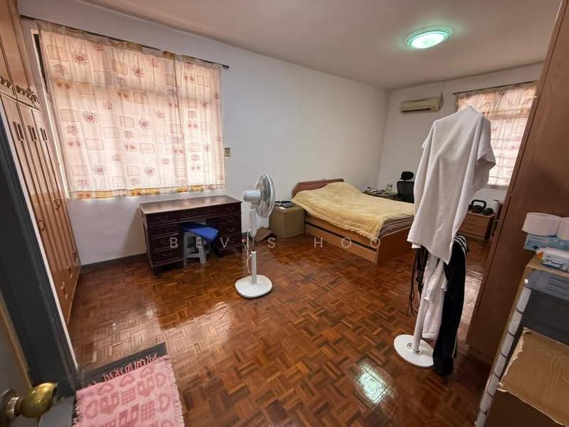 Semi-Detached House for Sale in Taman Johor Jaya (Johor Bahru) - Bevis Hoo - Bedroom - PropertyGuru.com.my