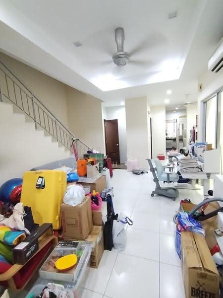 Rumah Teres untuk Dijual di Denai Alam (Shah Alam) - KC Cheah - Living Room - PropertyGuru.com.my