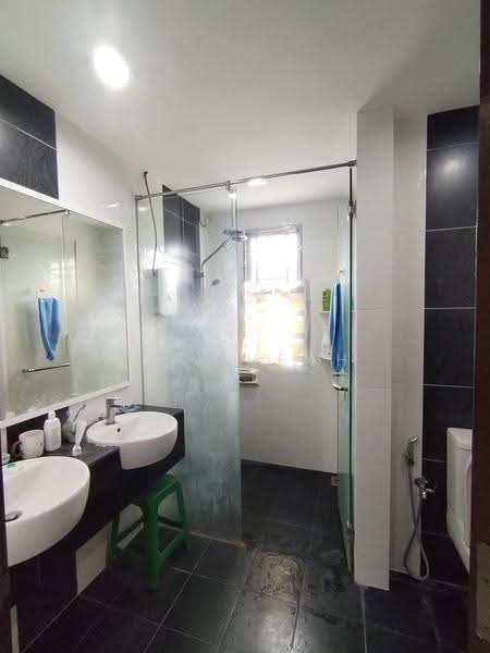 Rumah Teres untuk Dijual di Denai Alam (Shah Alam) - KC Cheah - Bathroom - PropertyGuru.com.my