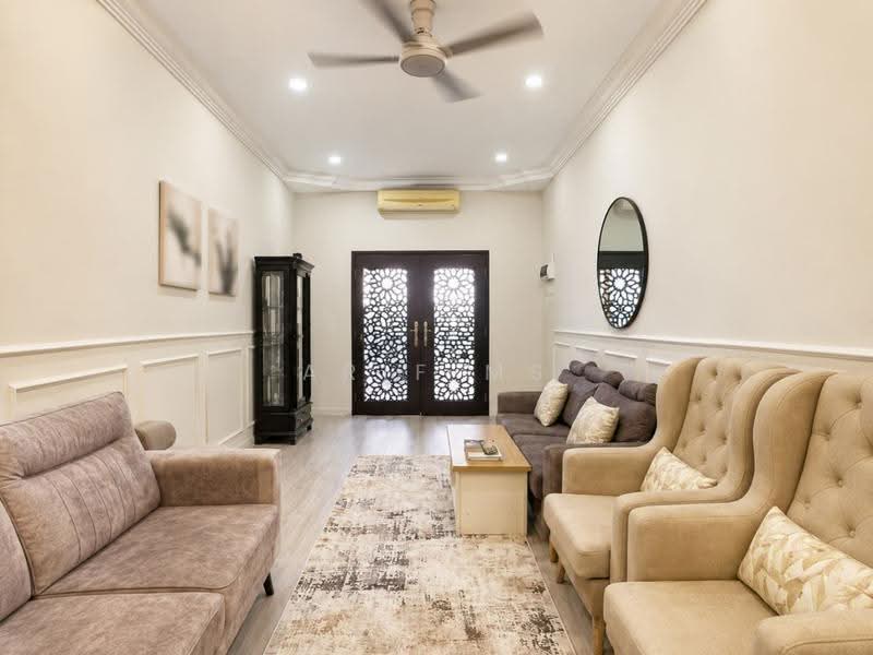 Rumah Teres 1-Tingkat untuk Dijual di Bandar Putra Kulai (Kulai) - Arif MS - Living Room - PropertyGuru.com.my