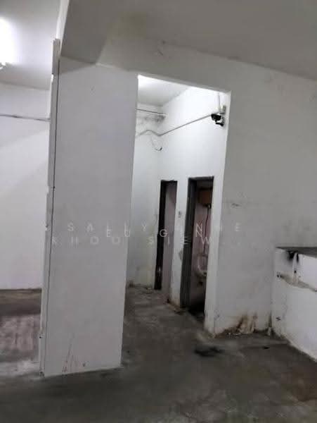 Shop / Office for Sale in Bandar Puchong Utama (Puchong) - Eu Gin - Interior - PropertyGuru.com.my