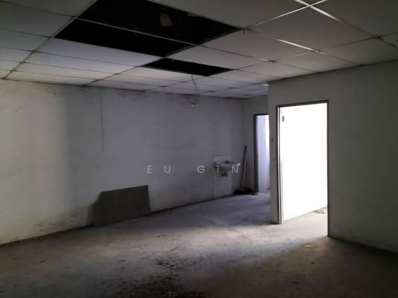 Shop / Office for Sale in Bandar Puchong Utama (Puchong) - Eu Gin - Interior - PropertyGuru.com.my