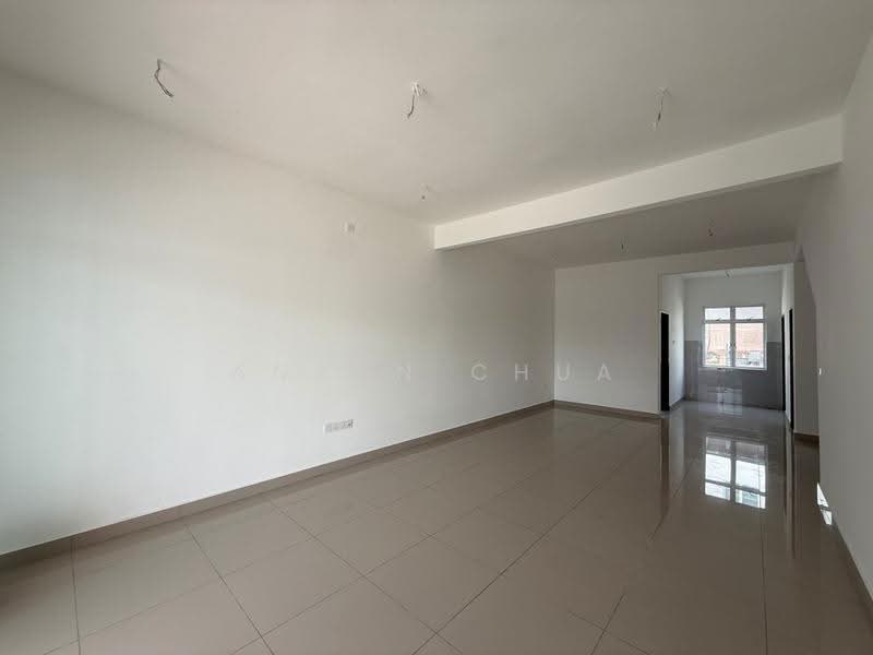 Rumah Teres 2-Tingkat untuk Dijual di Bandar Dato Onn (Tebrau) - Anson Chua - Living Room - PropertyGuru.com.my