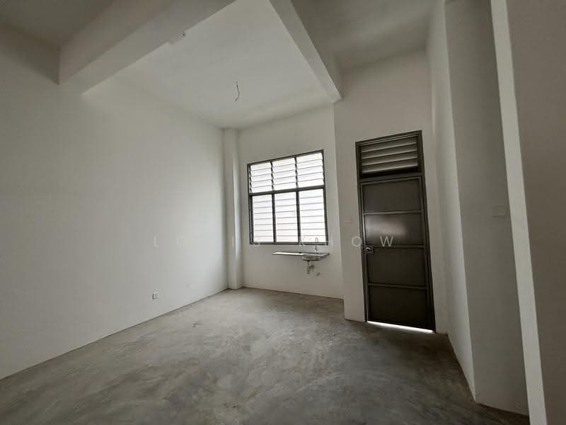 Retail Space for Rent in Gelang Patah (Johor) - Louis Khow - Interior - PropertyGuru.com.my