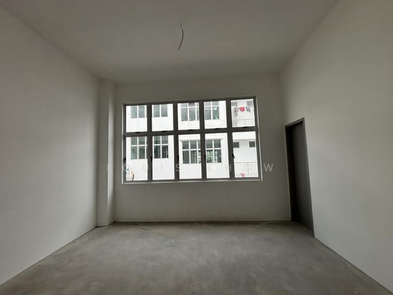 Retail Space for Rent in Gelang Patah (Johor) - Louis Khow - Interior - PropertyGuru.com.my