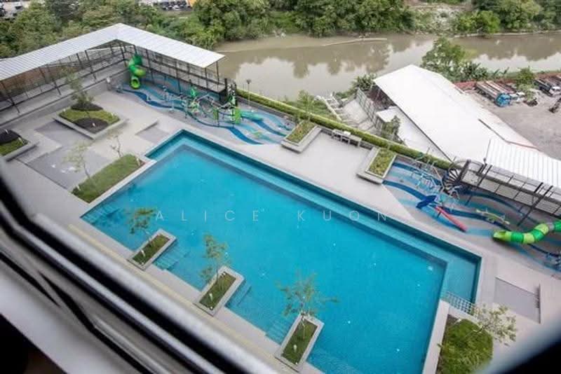 Kondominium untuk Dijual di The Edge Residence - Alice Kuon - Pool - PropertyGuru.com.my