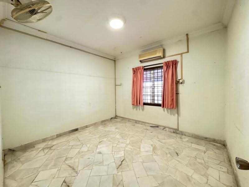 Rumah Teres 1-Tingkat untuk Dijual di Taman Bukit Tiram (Ulu Tiram) - Carson . - Interior - PropertyGuru.com.my