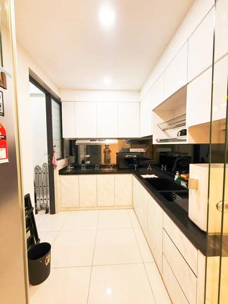 Condominium for Rent at Setia Sky Vista - Jerry Tan - Kitchen - PropertyGuru.com.my