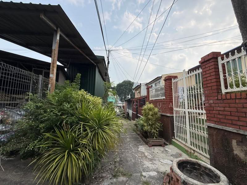 Rumah Teres 2-Tingkat untuk Dijual di Taman Pelangi (Johor Bahru) - Anson Chua - Exterior - PropertyGuru.com.my