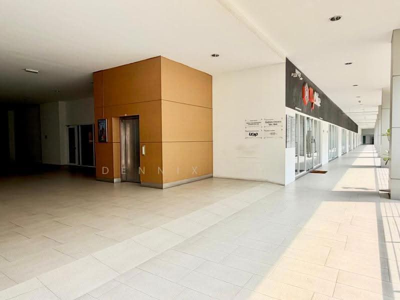 Office for Rent in BANDAR PUCHONG JAYA (Puchong) - Dennix Chin - Corridor - PropertyGuru.com.my
