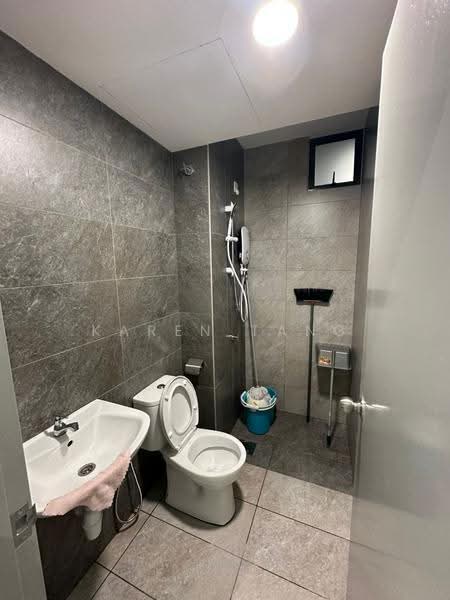 Kediaman Servis untuk Disewa di Traders Park - Karen Tang - Bathroom - PropertyGuru.com.my