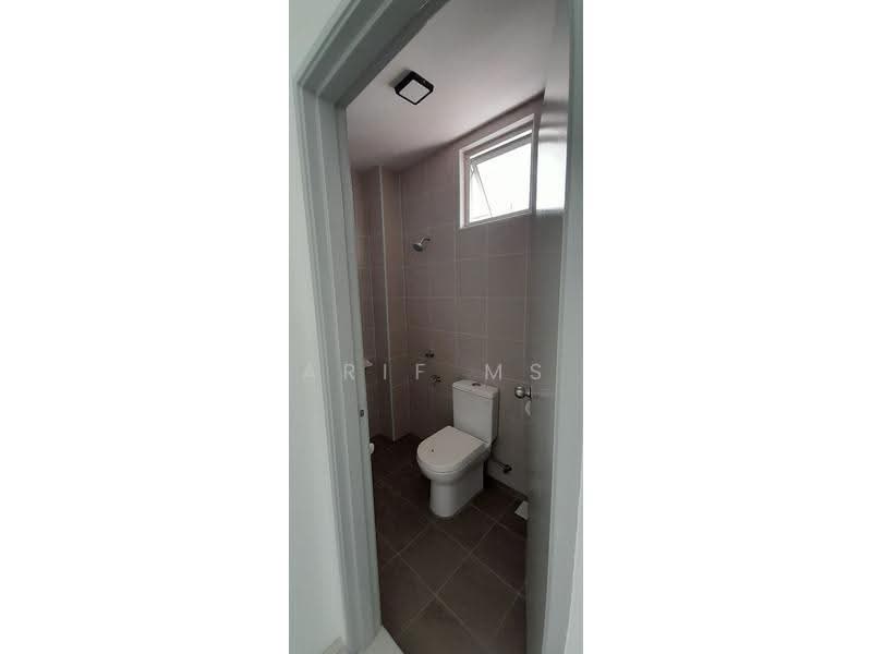 Rumah Teres 2-Tingkat untuk Disewa di Sri Saujana (Kota Tinggi) - Arif MS - Bathroom - PropertyGuru.com.my