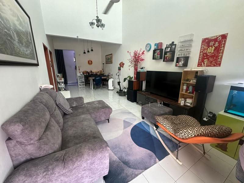 1-storey Terraced House for Sale in Taman Gaya (Ulu Tiram) - Jason Sim - Living Room - PropertyGuru.com.my