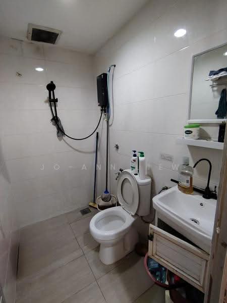 Rumah Teres 2-Tingkat untuk Dijual di Alam Damai (Cheras) - Jo-Ann Liew - Bathroom - PropertyGuru.com.my