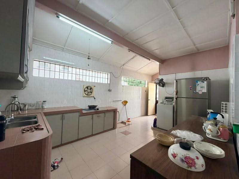 2-storey Terraced House for Sale in Bukit Indah (Iskandar Puteri (Nusajaya)) - Anson Chua - Kitchen - PropertyGuru.com.my