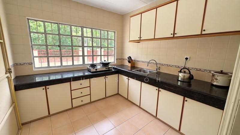 Bungalow House for Sale in Bandar Country Homes (Rawang) - Lucas Loh - Kitchen - PropertyGuru.com.my