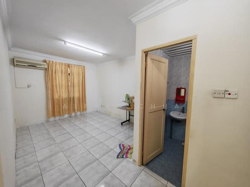 1-storey Terraced House for Sale in Taman Matang Jaya (Kuching) - Alfred Chua - Interior - PropertyGuru.com.my