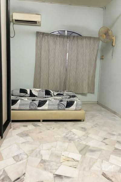 1-storey Terraced House for Sale in Kluang (Johor) - Angela Chong - Bedroom - PropertyGuru.com.my
