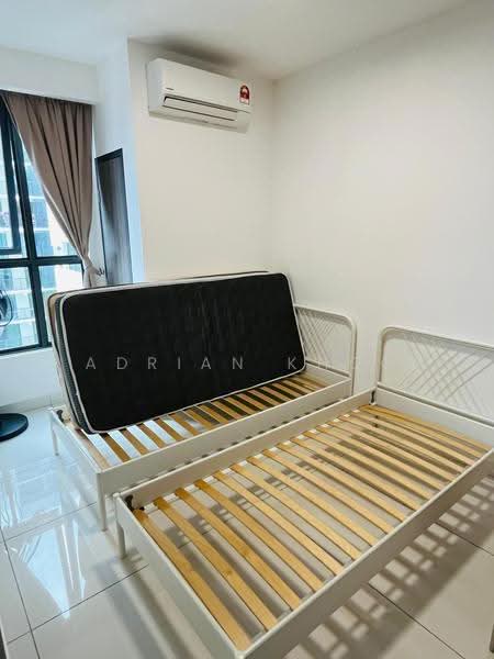 Kediaman Servis untuk Dijual di Lakeview Suites @ Edumetro - Adrian Khoo - Bedroom - PropertyGuru.com.my