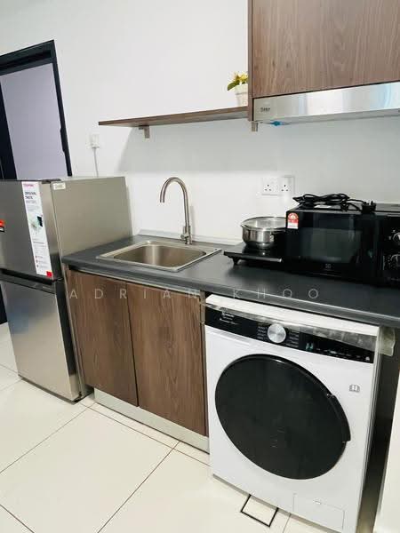 Kediaman Servis untuk Dijual di Lakeview Suites @ Edumetro - Adrian Khoo - Kitchen - PropertyGuru.com.my