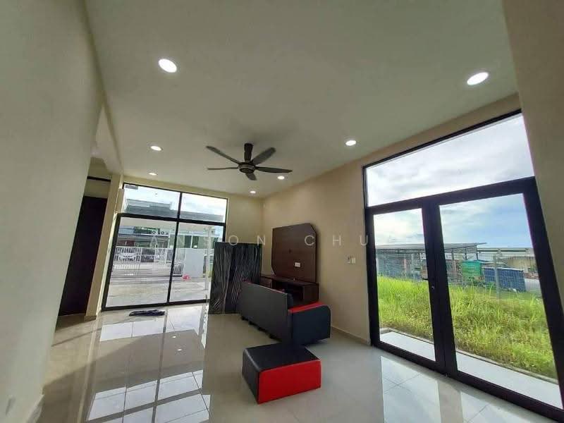 2-storey Terraced House for Sale in Bandar Seri Alam (Masai) - Anson Chua - Living Room - PropertyGuru.com.my