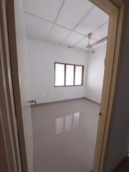 2-storey Terraced House for Sale in Seksyen 2, Taman Kinrara (Puchong) - Eu Gin - Interior - PropertyGuru.com.my