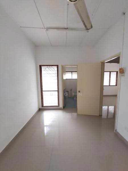 2-storey Terraced House for Sale in Seksyen 2, Taman Kinrara (Puchong) - Eu Gin - Interior - PropertyGuru.com.my