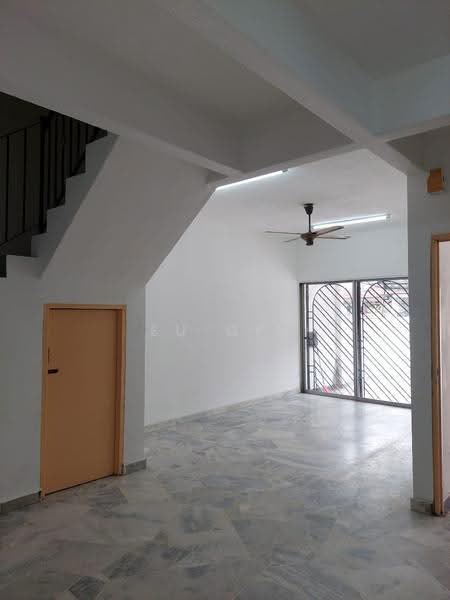 2-storey Terraced House for Sale in Seksyen 2, Taman Kinrara (Puchong) - Eu Gin - Interior - PropertyGuru.com.my