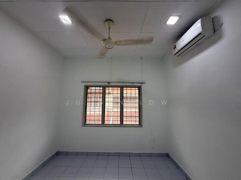 2-storey Terraced House for Sale in Bandar Kinrara Seksyen 5 (Bandar Kinrara) - Junbin Low - Interior - PropertyGuru.com.my