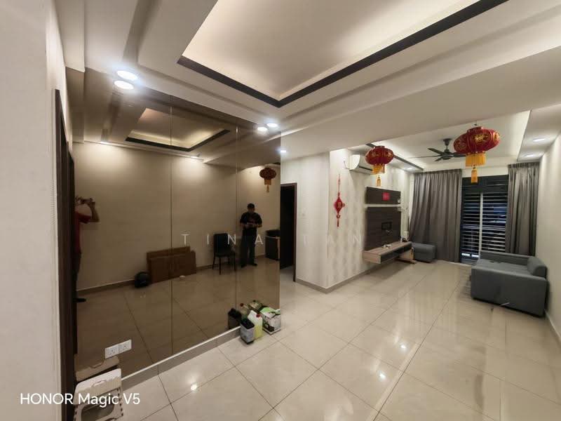 Kediaman Servis untuk Dijual di D'Secret Garden (Pangsapuri Kempas Indah) - Tina Tan - Living Room - PropertyGuru.com.my