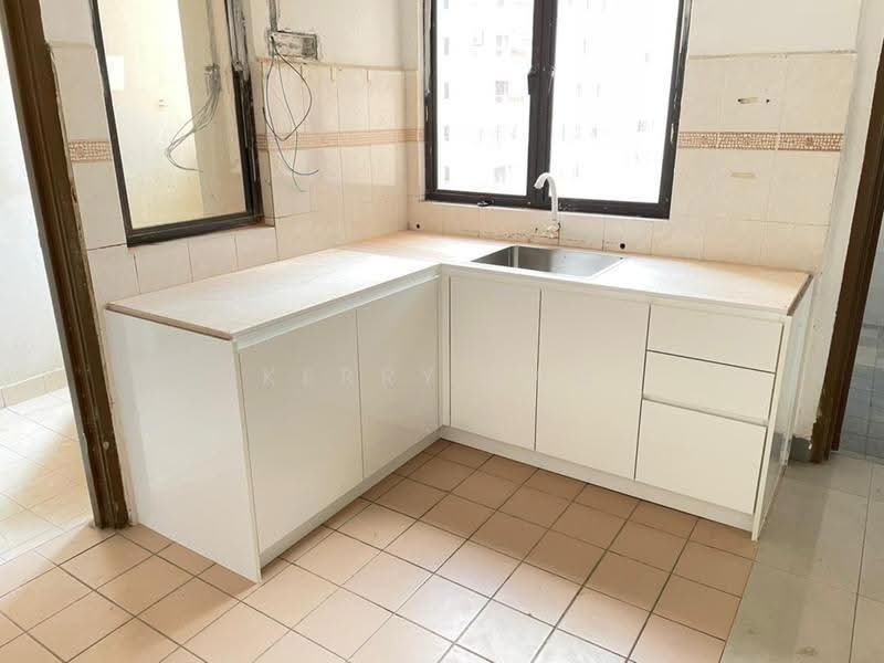 Kondominium untuk Dijual di Pelangi Astana - Kerry Tam - Kitchen - PropertyGuru.com.my