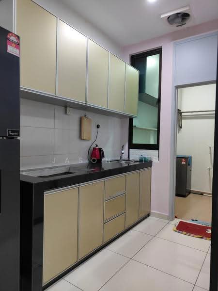 Kediaman Servis untuk Disewa di D'Summit Residences - Jason Sim - Kitchen - PropertyGuru.com.my