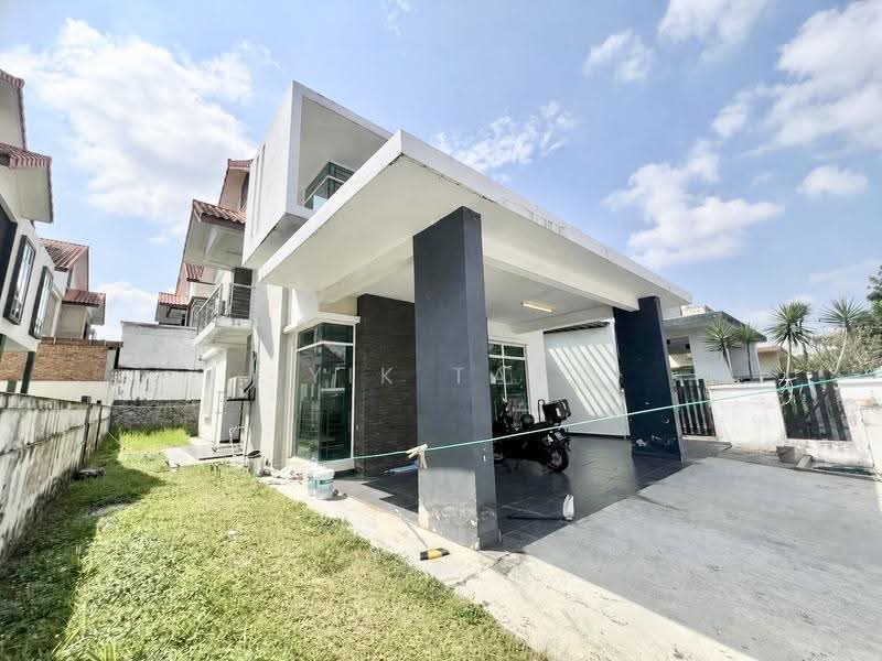 Rumah Berkembar untuk Dijual di Bandar Dato Onn (Tebrau) - Yik Tat - Exterior - PropertyGuru.com.my