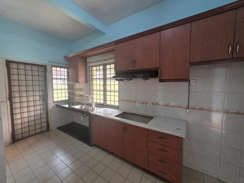 Rumah Teres 2-Tingkat untuk Dijual di Seksyen 7 (Shah Alam) - Joseph Chan - Kitchen - PropertyGuru.com.my