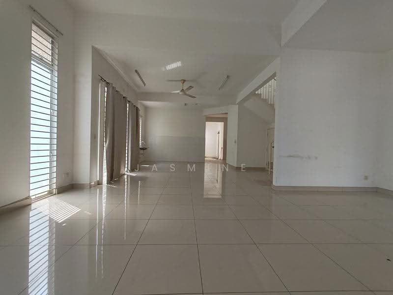 Semi-Detached House for Sale in Setia Damai (Setia Alam) - Jasmine Teo - Living Room - PropertyGuru.com.my
