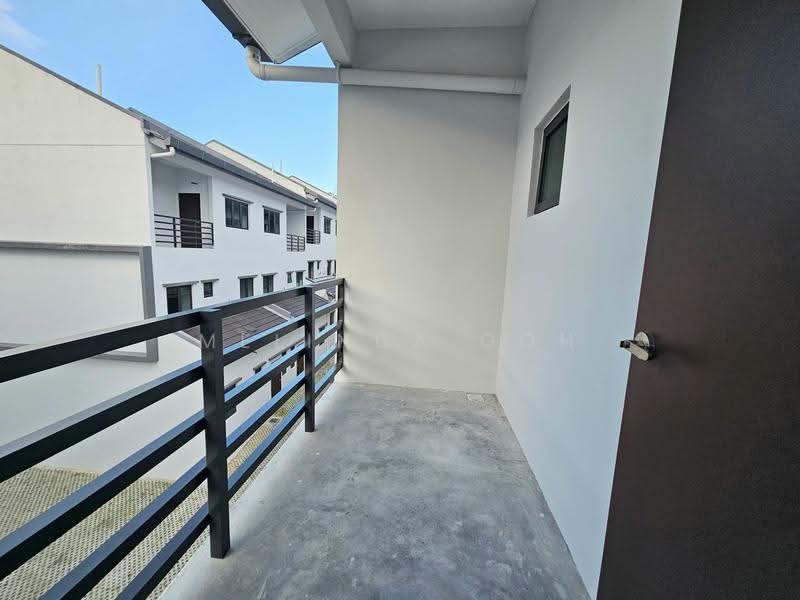 3-storey Terraced House for Sale in Batu 9 (Cheras) - Melinda Goh - Balcony - PropertyGuru.com.my