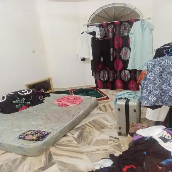 Rumah Teres 1-Tingkat untuk Dijual di Taman Desa Cempaka (Nilai) - Joe Matthew - Bedroom - PropertyGuru.com.my