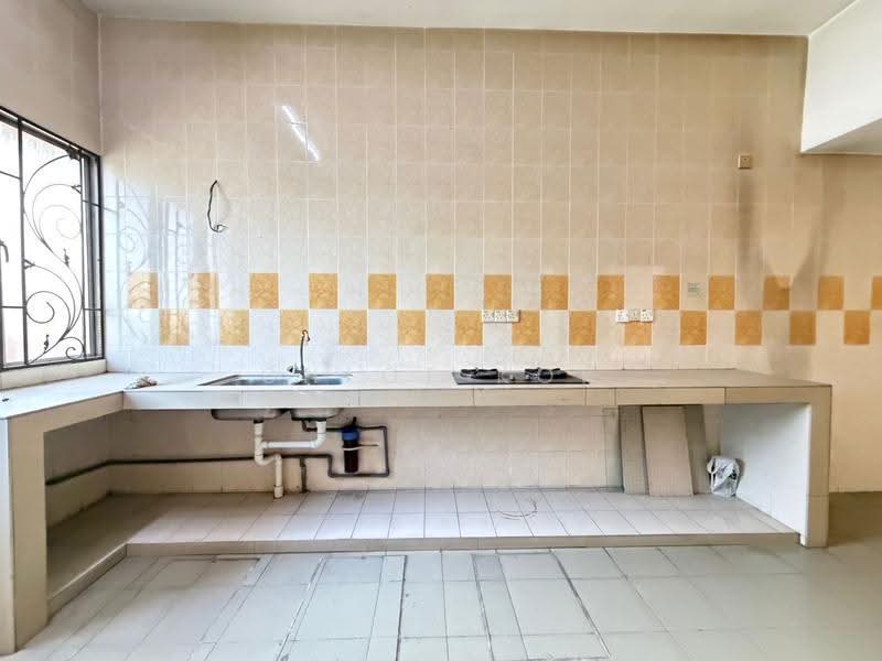 Rumah Teres 2-Tingkat untuk Dijual di Kampung Batu Belah (Klang) - Chloe Kok - Kitchen - PropertyGuru.com.my