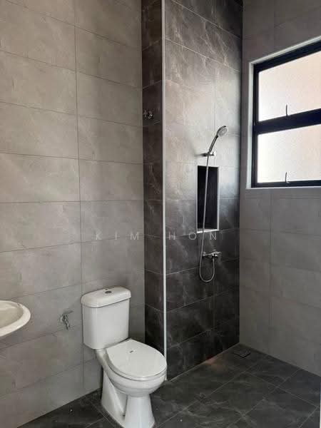 Cluster House for Sale in Pulai (Johor) - Kim Hon - Bathroom - PropertyGuru.com.my