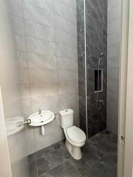 Cluster House for Sale in Pulai (Johor) - Kim Hon - Bathroom - PropertyGuru.com.my