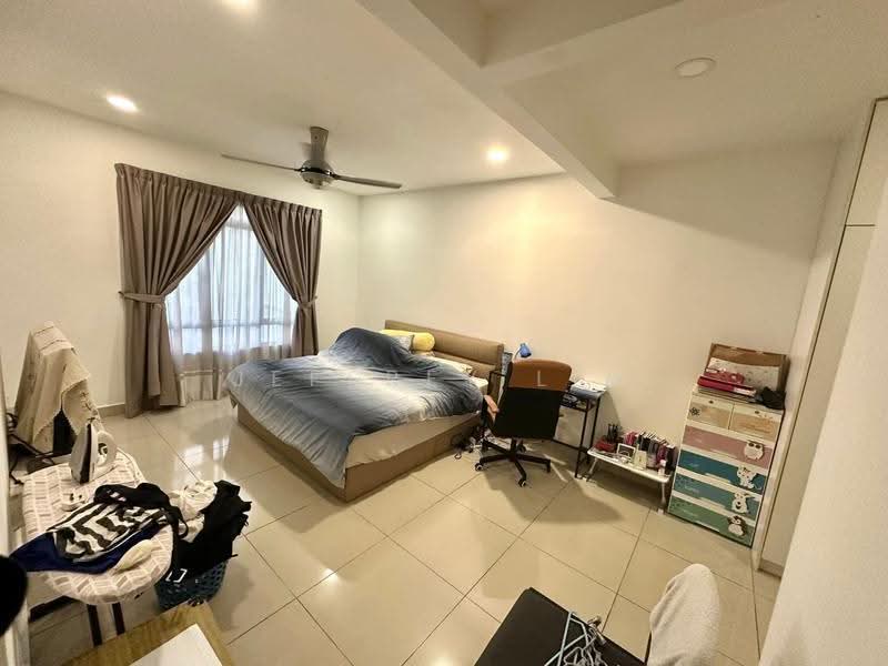 Pangsapuri untuk Dijual di Austin Suites (Permata Austin) - Jeffrey Lim - Bedroom - PropertyGuru.com.my