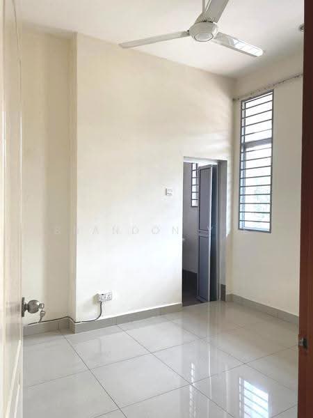 Townhouse for Rent in Taman Bukit Serdang (Seri Kembangan) - Brandon Yee - Interior - PropertyGuru.com.my