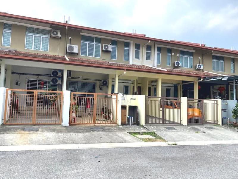 Townhouse for Rent in Taman Bukit Serdang (Seri Kembangan) - Brandon Yee - Exterior - PropertyGuru.com.my