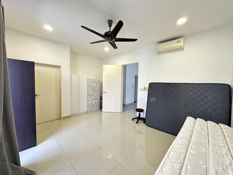 Semi-Detached House for Sale in Rawang (Selangor) - Alice Low - Bedroom - PropertyGuru.com.my