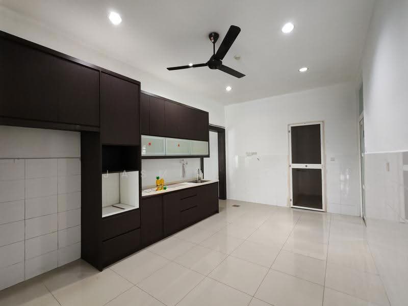 Rumah Berkembar untuk Dijual di Setia Damai (Setia Alam) - Jasmine Teo - Kitchen - PropertyGuru.com.my