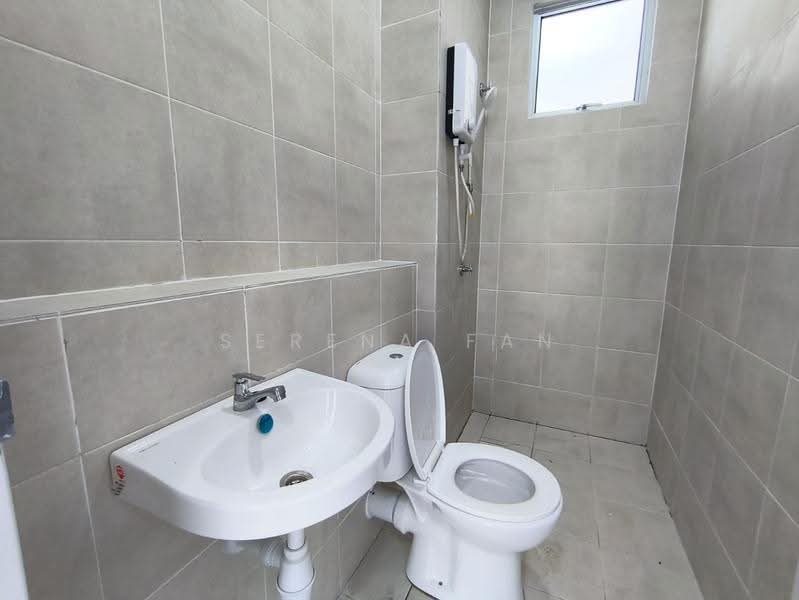 Pangsapuri untuk Disewa di RESIDENSI SELANGORKU OLEANDER - Serena Fan - Bathroom - PropertyGuru.com.my