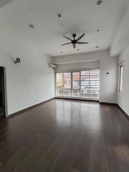 Rumah Berkembar untuk Dijual di Setia Damai (Setia Alam) - Jasmine Teo - Living Room - PropertyGuru.com.my