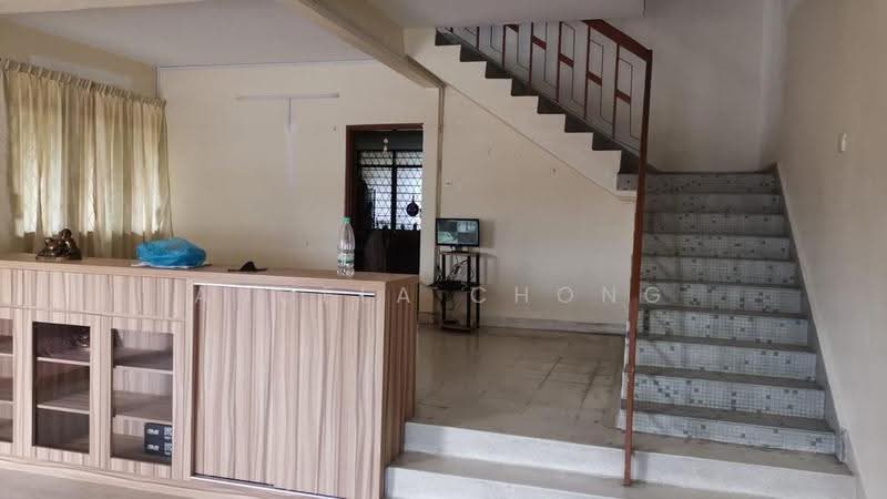 2-storey Terraced House for Rent in Taman Pelangi (Johor Bahru) - Angela Chong - Living Room - PropertyGuru.com.my